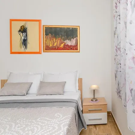 Guest house Forever 3*