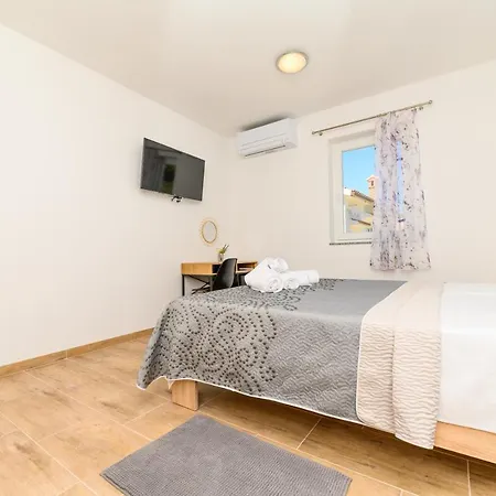 Guest house Forever Miholascica