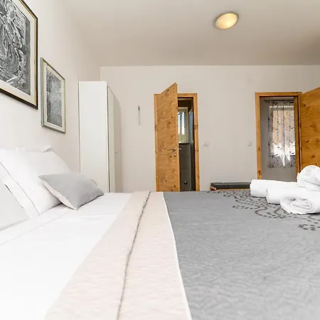 Forever Guest house 3*