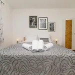 Guest house Forever